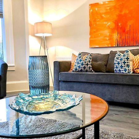 Byevo Almar Villa - Close To City And Airport - Perfect For Contractors Or Large Groups グラスゴー エクステリア 写真