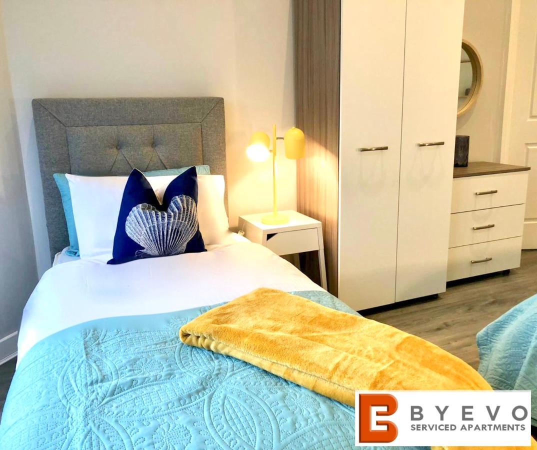 Byevo Almar Villa - Close To City And Airport - Perfect For Contractors Or Large Groups グラスゴー エクステリア 写真
