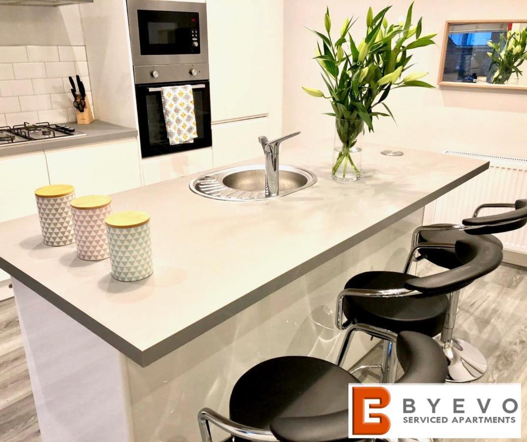 Byevo Almar Villa - Close To City And Airport - Perfect For Contractors Or Large Groups グラスゴー エクステリア 写真